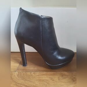 Made in Italy genuine leather platform high heels black booties size 6.5 (EU 37)